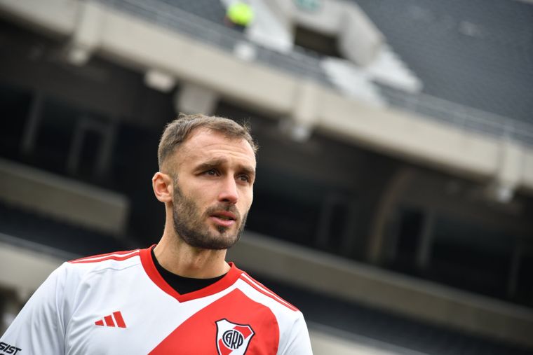 Pezzella se rompió el cruzado y no jugará hasta 2026. Dejó un mensaje de aliento para todo River.