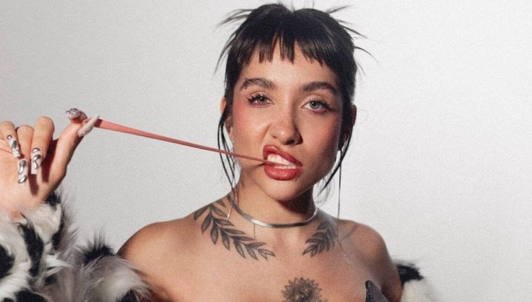 La intérprete de Cuando te vi causó furor en redes Foto: Archivo