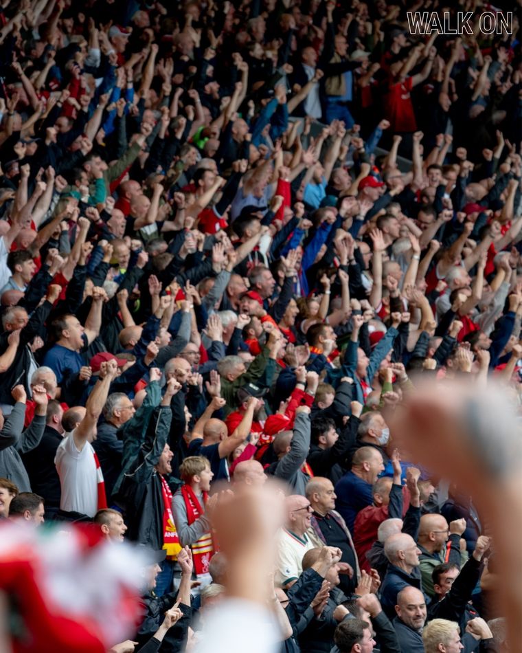 Los hinchas del Liverpool volvieron a la cancha. Foto: Liverpool
