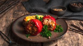 En algunas regiones, la receta tradicional de picadillo cambia por completo al agregar ingredientes locales, como plátano macho o especias regionales.