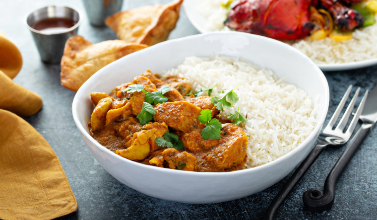 Prepara un festín asiático: pollo al curry tailandés con arroz jazmín Foto: Shutterstock