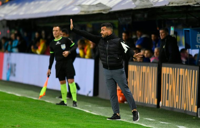 Por primera vez en su vida, Tevez se enfrentó a Boca.