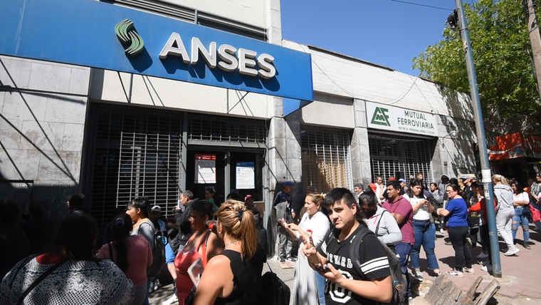 El organismo comienza el pago de un nuevo beneficio Foto: Rodrigo DAngelo / MDZ