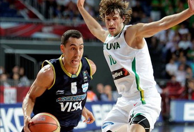 Prigioni sufrió el partido. Foto: EFE