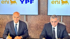 YPF firmó un acuerdo con ENI para vender GNL con inversiones que llegarían a US$ 40.000 millones YPF firmó un acuerdo con ENI para vender GNL con inversiones que llegarían a US$ 40.000 millones