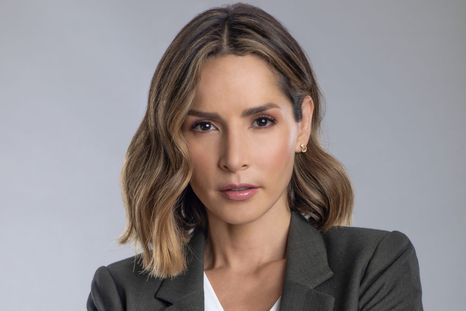 Carmen Villalobos lleva un conjunto deportivo y presume su abdomen plano Carmen Villalobos ha participado en diversas novelas: Amores de mercado, Made in Cartagena, Sin senos no hay paraíso. Foto: Instagram @cvillaloboss