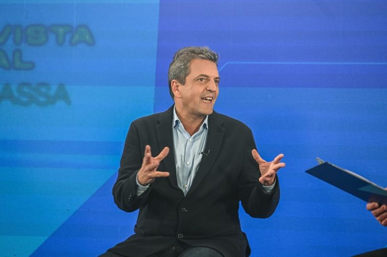 Massa El ministro de Economía cruzó al gobernador mendocino por intentar frenar la devolución del IVA. Crédito: Prensa Massa Foto: Prensa Massa