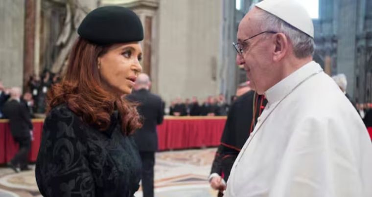 Cristina Kirchner despidió a Jorge Bergoglio. Foto: Archivo