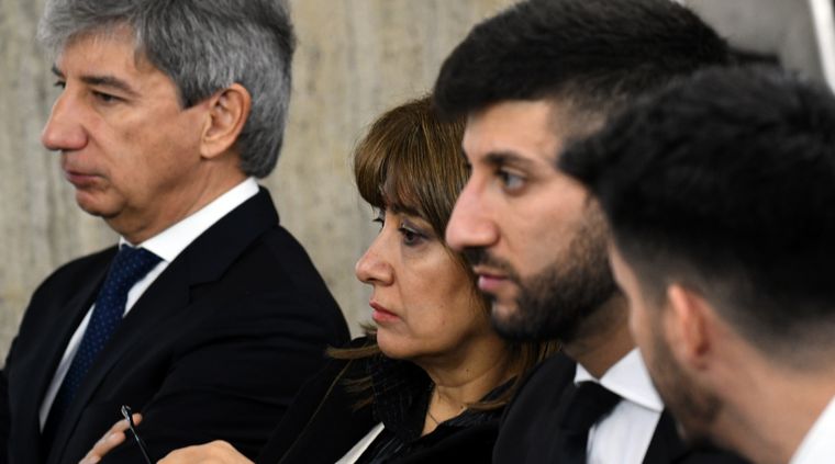 La familia Bento en el banquillo. Foto: ALF PONCE MERCADO / MDZ