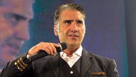 Alejandro Fernández fue duramente criticado por el público chileno luego de su presentación en el festival de Viña del Mar.