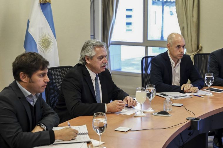 Alberto Fernández participó en la teleconferencia con los gobernadores acompañado de Axel Kicillof y Horacio Rodríguez Larreta