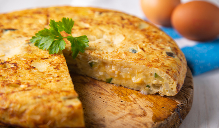 Tortilla de papas fácil y rápida con ingredientes simples Foto: Shutterstock