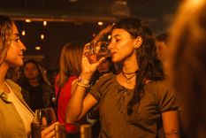 Se puede acercar a los jóvenes al vino. Una charla con quienes llevan adelante una idea que se transformó en éxito.