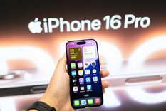 Un iPhone o cualquier smartphone de primera línea vale la mitad en Chile con respecto al precio que tiene en la Argentina Foto: Shutterstock