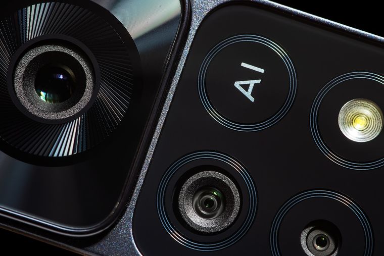 El nuevo sistema de lentes de cámaras logra mantener toda la escena enfocada, sin importar la distancia. El nuevo sistema de lentes de cámaras logra mantener toda la escena enfocada, sin importar la distancia.