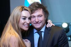 Javier Milei junto a su pareja, la humorista Fátima Flrorez Foto: Noticias Argentinas