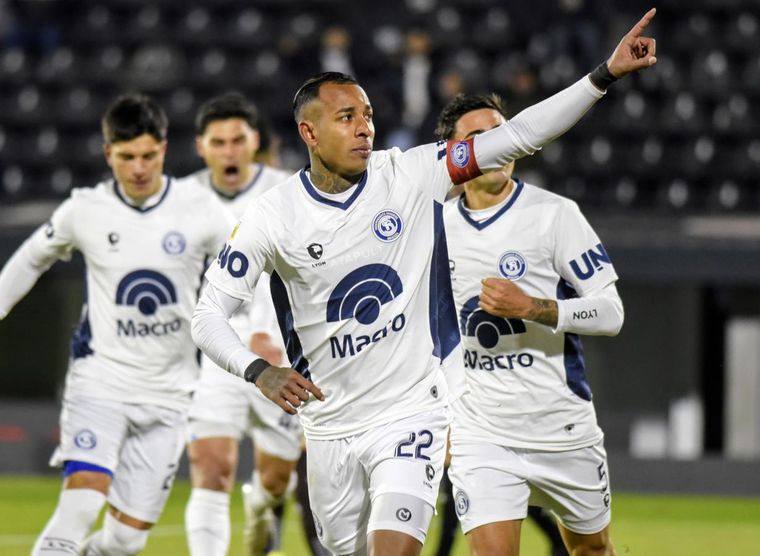 Independiente Rivadavia arrancó con todo en el segundo semestre.