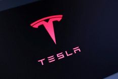 Tesla sostuvo que el conductor, George McGee, tuvo la culpa, pero el tribunal no lo vio así. Tesla sostuvo que el conductor, George McGee, tuvo la culpa, pero el tribunal no lo vio así.