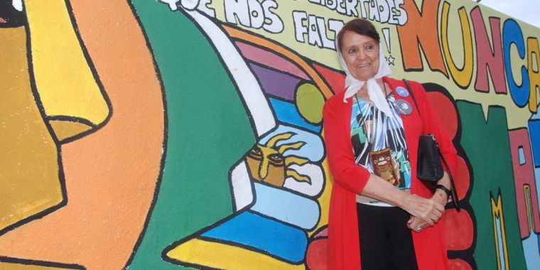 Almeyda en el nuevo mural del IES del Atuel Foto: Santiago Ábalos/ Mediamza.com