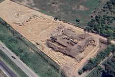 Pozos gigantes. Las tosqueras se caracterizan por ser peligrosas para los humanos y el ambiente. Foto: Google Earth