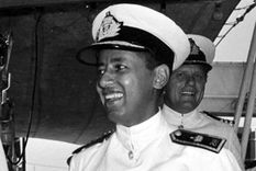 El país sin mar que busca un puerto para su flota militar