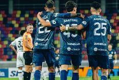 Villa, Sartori y Amarfil, tres baluartes de este Independiente Rivadavia que hizo historia de la grande con el triunfazo y la clasificación a los playoffs del Apertura. Foto: Prensa Independiente Rivadavia