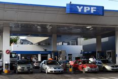 Los incrementos de la nafta corrieron en el año por detrás de la inflación, pero se dispararon mucho más en el caso del gasoil. Foto: ALF PONCE MERCADO / MDZ