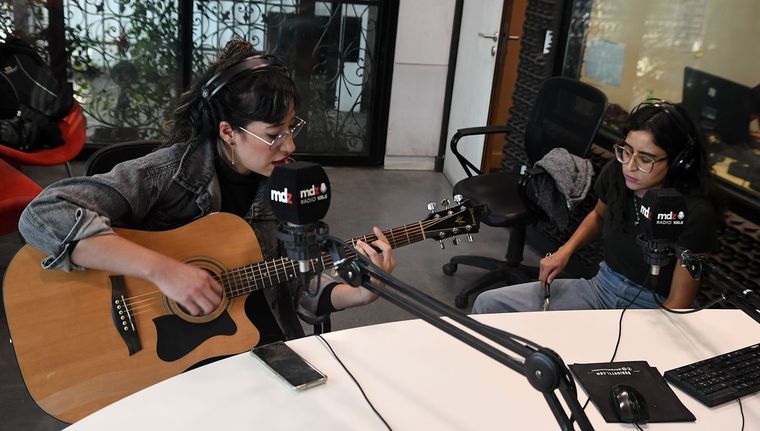 Romi López y Las Tortugas en vivo en MDZ Radio. Foto: Santiago Tagua/MDZ