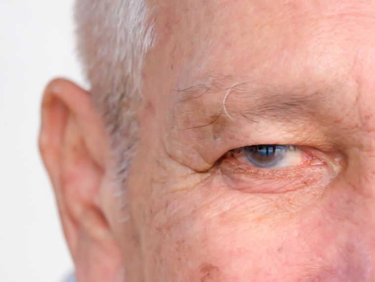 Existen 3 malos hábitos que aceleran el envejecimiento. Foto: Shutterstock