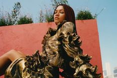 los nuevos jeans levis 517 por la marca valentino que usa zendaya y que tu tambien desearas tener