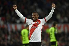 De la Cruz, que cumplió 200 partidos en River, marcó un golazo en el 5-1 ante Barracas Central Foto: River Plate