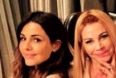 Soledad Aquino junto a su hija Candelaria.