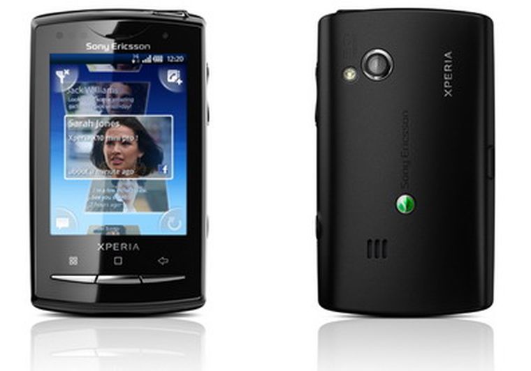 La firma japonesa presentó la línea Xperia X10 que después devino en una versión Mini.