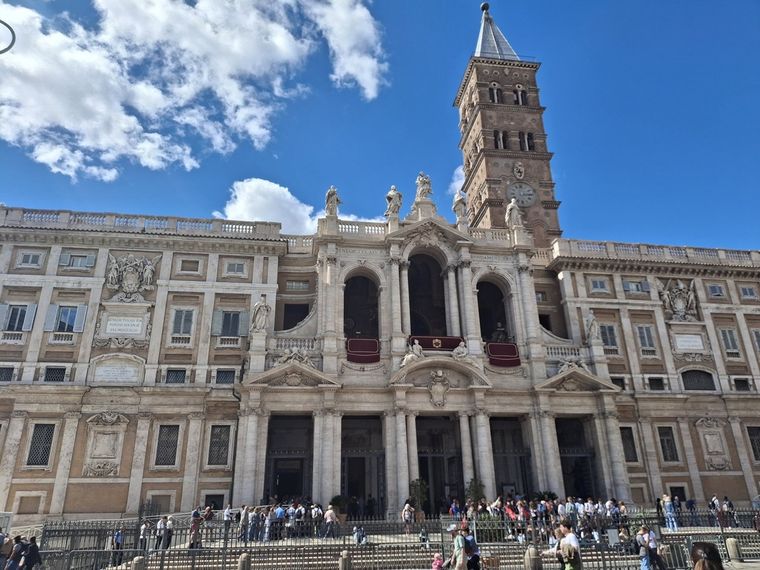 La iglesia es una de las cuatro basílicas mayores de Roma. Foto: X