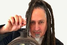 Goy Ogalde es líder de Karamelo Santo. Foto: Facebook Karamelo Santo.