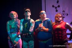 la liga maravillosa: superheroes a medias