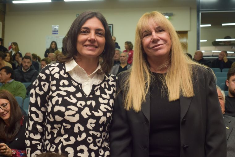 Lourdes Sánchez y Mónica Salmerón. Lourdes Sánchez y Mónica Salmerón.