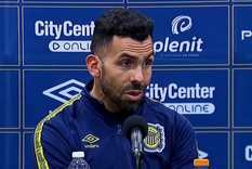 la contundente frase de tevez sobre su continuidad en rosario central: no me... la contundente frase de tevez sobre su continuidad en rosario central: no me...