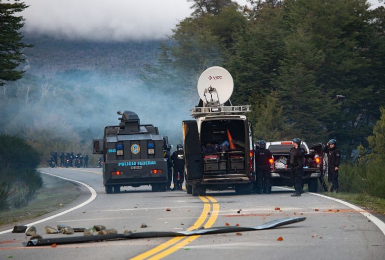 Así avanzan contra los mapuches Foto: Télam
