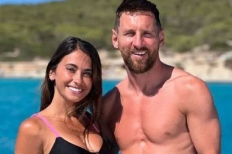 Messi y Antonela postearon una foto muy linda en las playas de las Islas Baleares.