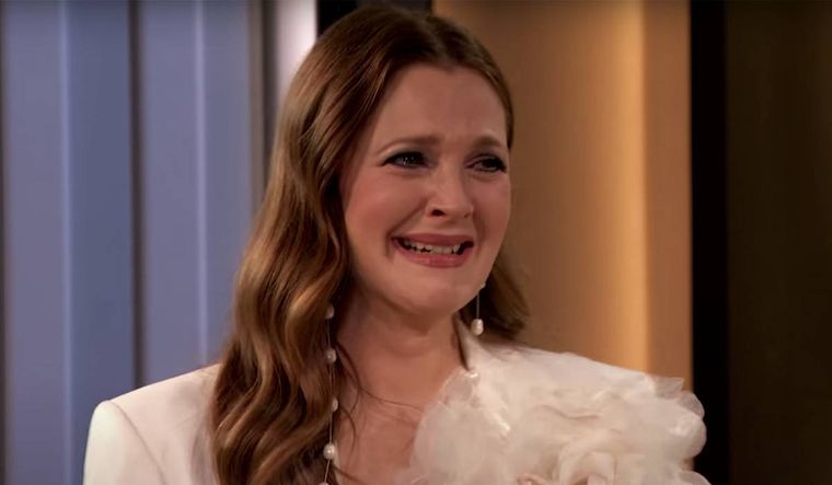 Drew Barrymore sufrió fuertes críticas luego de anunciar que su programa volvería este lunes.