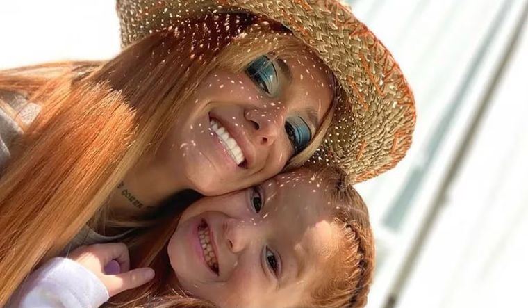 La emoción de La Joaqui en el cumpleaños número cinco de su hija menor. Foto: Captura tv