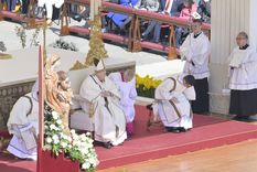 Vatican City (Vatican City State (holy See)), 17/04/2022.- Pope Francis leads the Easter Mass in Saint Peters Square at the Vatican City, 17 April 2022. (Papa) Foto: EFE/EPA/CLAUDIO PERI