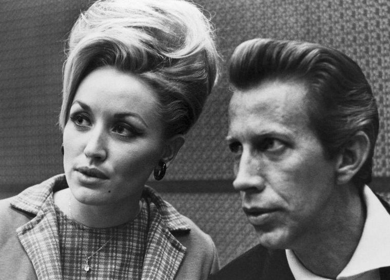 El agradecimiento de Parton a Porter Wagoner, ambos fotografiados en 1968, la inspiró a escribir I Will Always Love You.