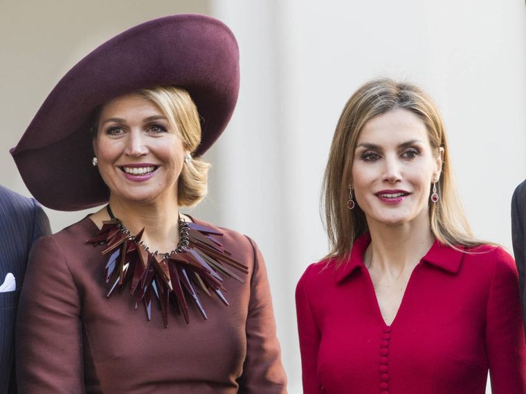 Letizia Ortiz y Máxima Zorreguieta lucieron el mismo tono de azul Foto: Vanitatis