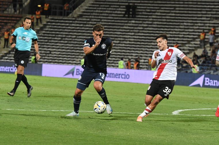 Independiente tuvo un buen primer tiempo. Independiente tuvo un buen primer tiempo.