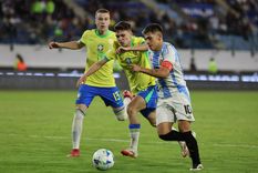 Se espera que el martes próximo el estadio Monumental esté repleto ante el duelo contra Brasil, aunque hay algunos hinchas que no podrán ingresar Foto: EFE