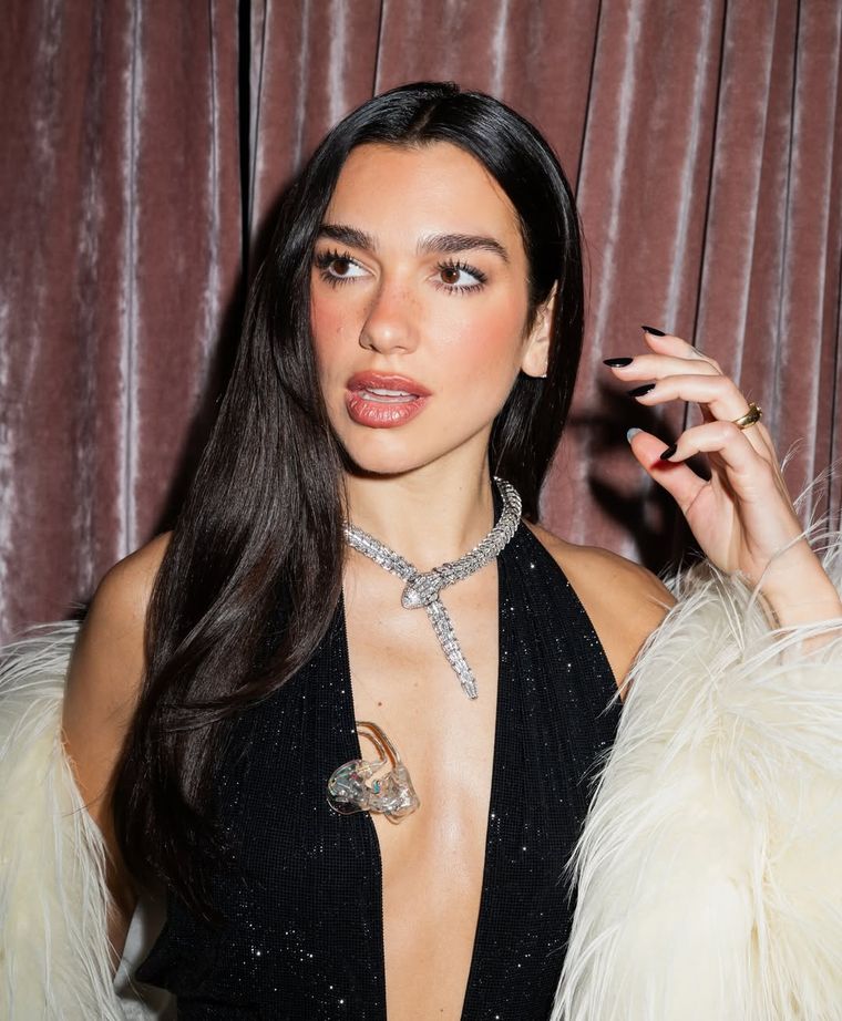 Dua Lipa deslumbró en los Brit 2026.