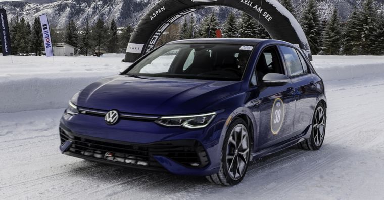 El nuevo Volkswagen Golf también se destaca en nieve Foto: Volkswagen