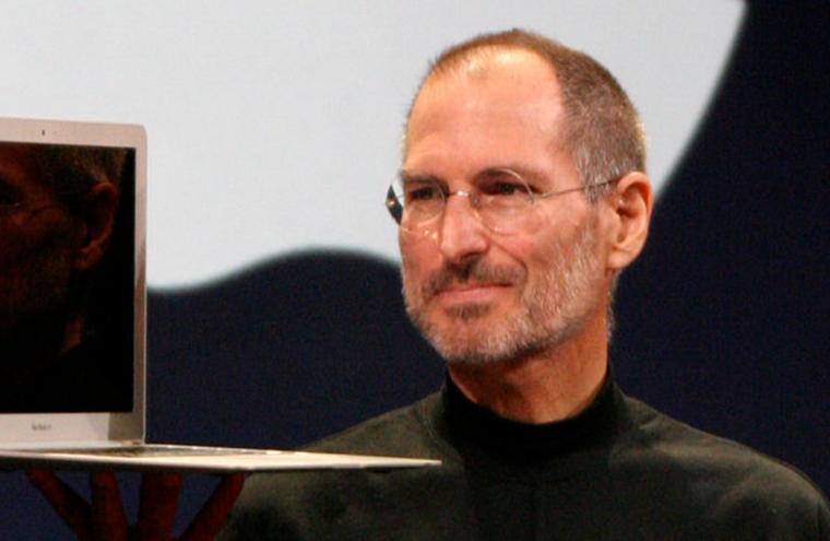 La vida de Steve Jobs y la imponente Apple tienen una historia detrás que generó más de una producción biográfica.